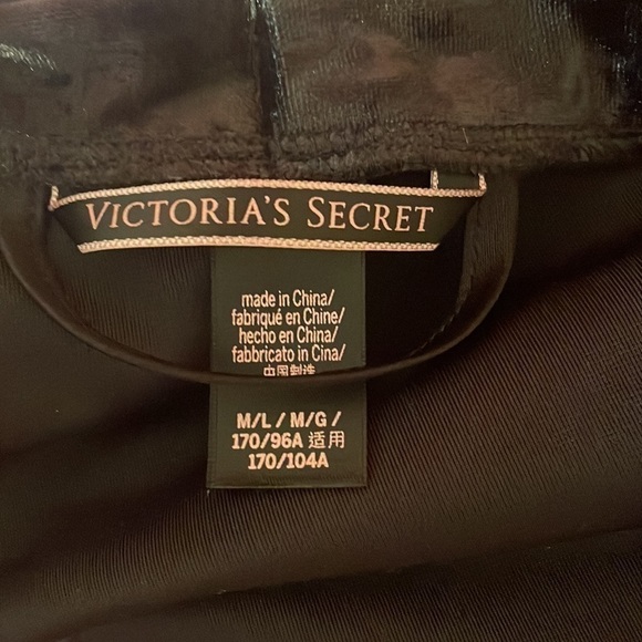 Victoria secret women’s cardigan Medium large black crush Velvet kimono top robe - Picture 4 of 5